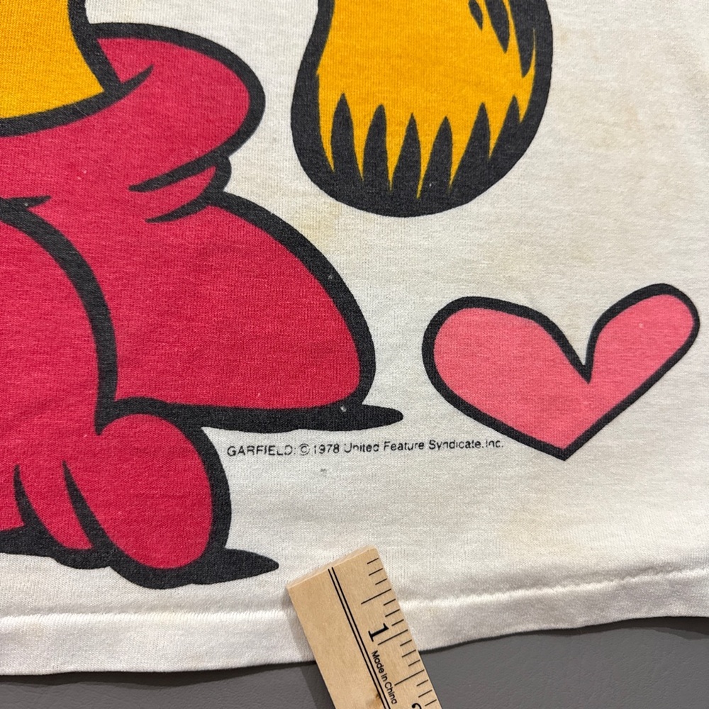 Vintage Flirts Garfield Love Hearts AOP One Size Sleep Shirt - Picture 7 of 10